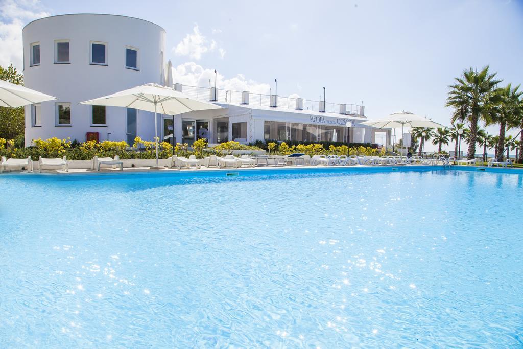 Medea Beach Resort Capaccio Esterno foto