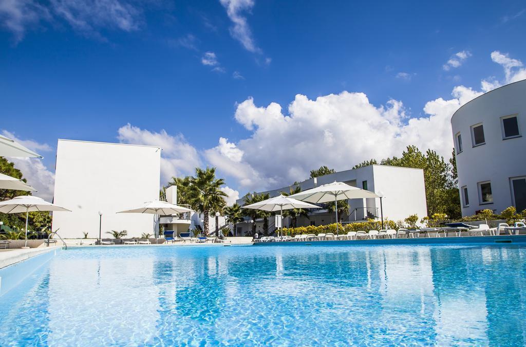 Medea Beach Resort Capaccio Esterno foto