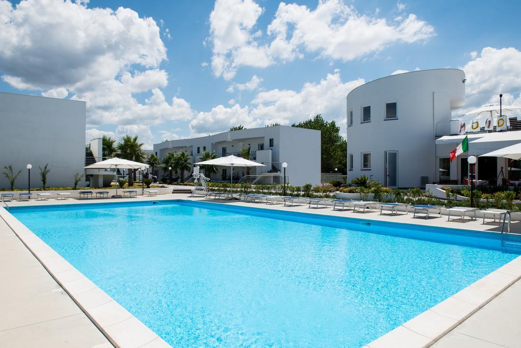 Medea Beach Resort Capaccio Esterno foto