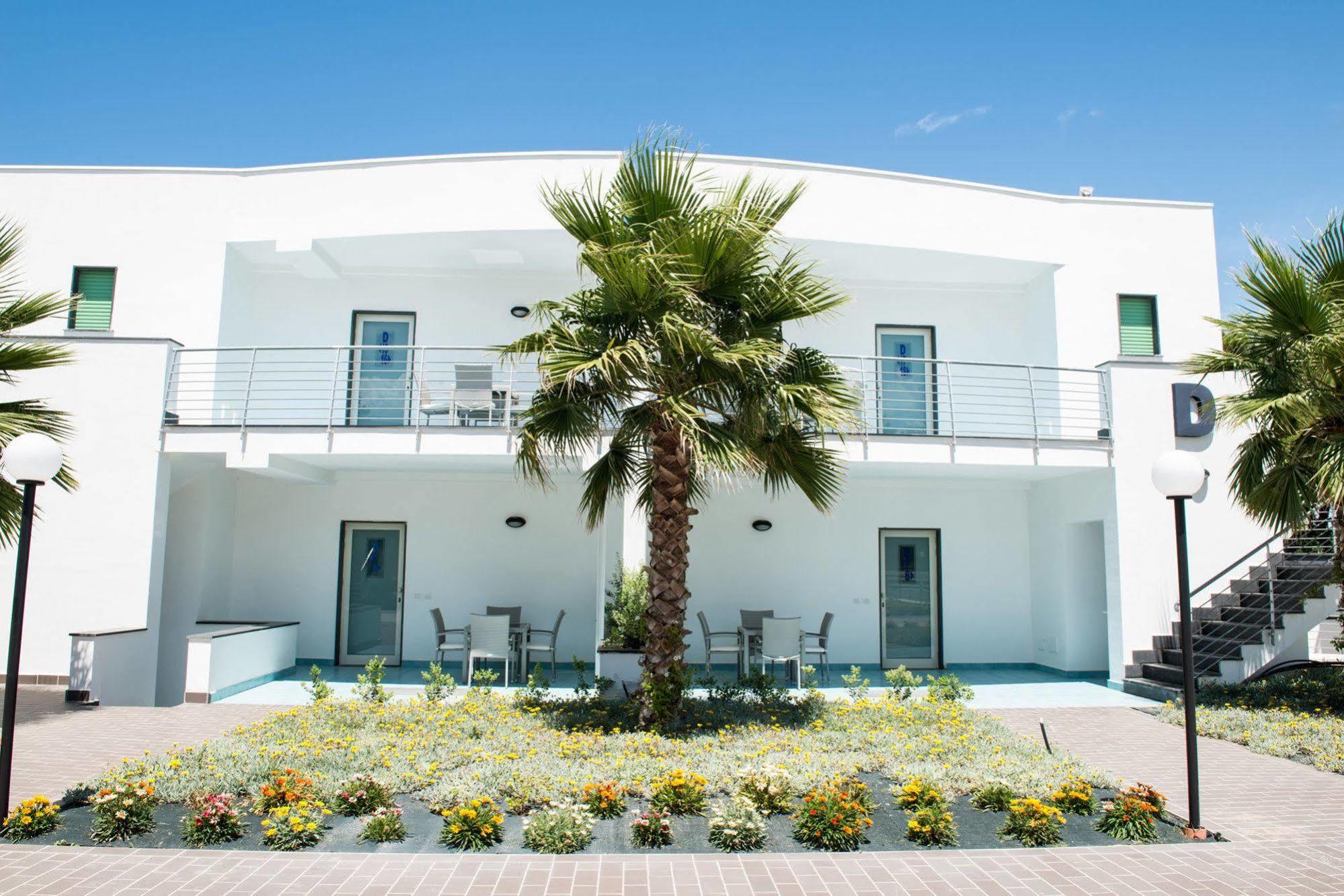 Medea Beach Resort Capaccio Esterno foto