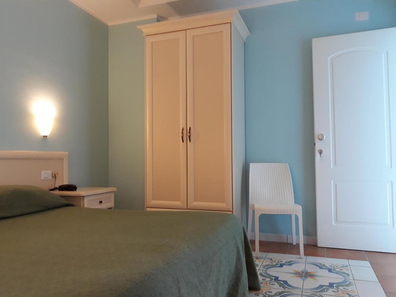 Medea Beach Resort Capaccio Esterno foto